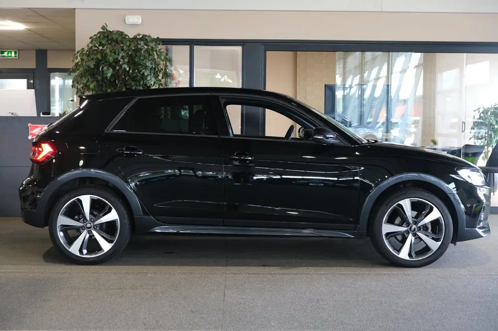 Audi A1 30 TFSI Citycarver S-tronic S-Line Navi L uit 2022, foto 7