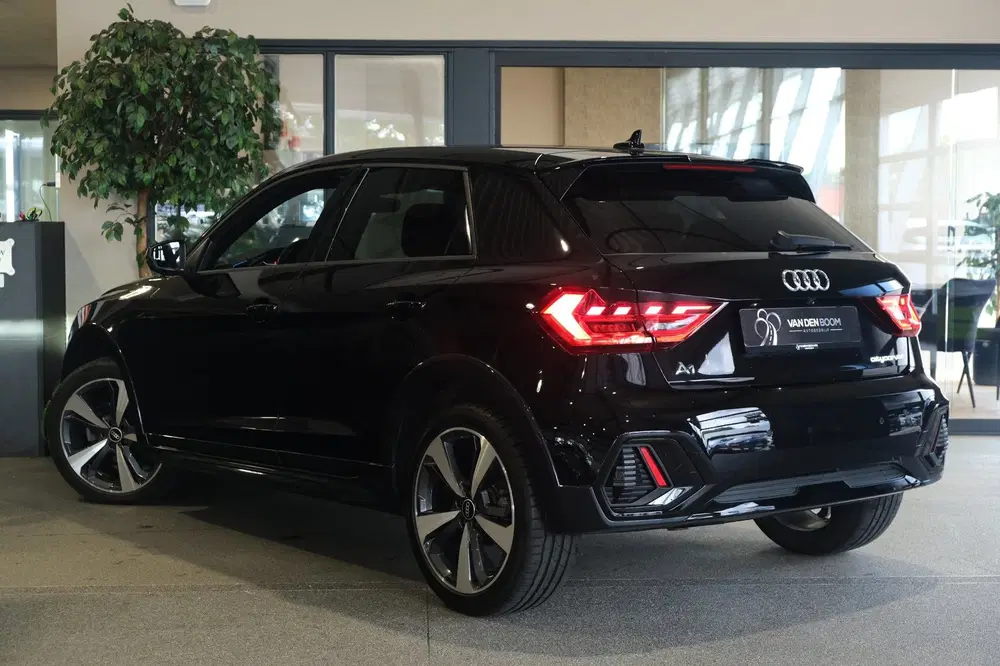 Audi A1 30 TFSI Citycarver S-tronic S-Line Navi L uit 2022, foto 8