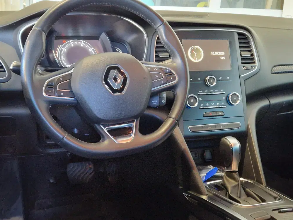 Renault Megane Mégane Estate 1.3 TCe Limited uit 2020, foto 3