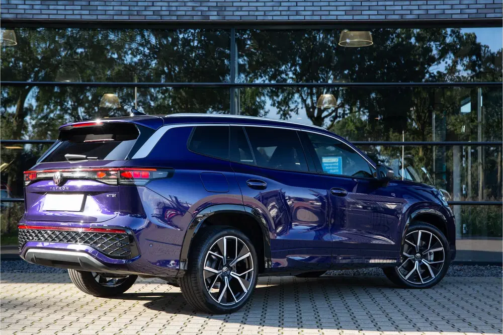 Volkswagen Tayron 1.5 eTSI MHEV R-Line Edition 7p uit 2025, foto 2