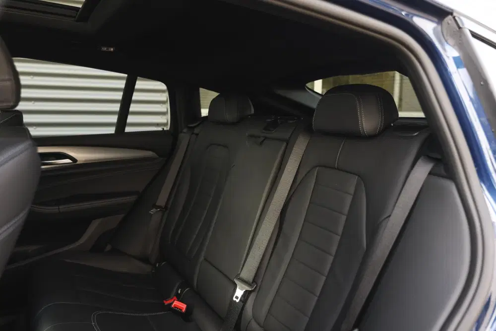 BMW X4 xDrive20i High Executive M Sport Automaat uit 2021, foto 11