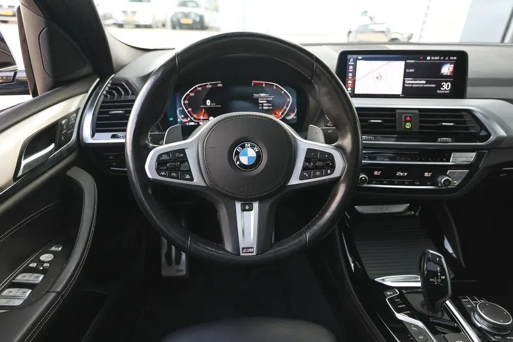 BMW X4 xDrive20i High Executive M Sport Automaat uit 2021, foto 3