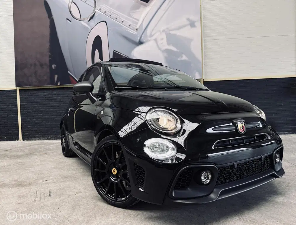 Fiat 500 500 C Abarth 595 70th Anniversary uit 2020, foto 2