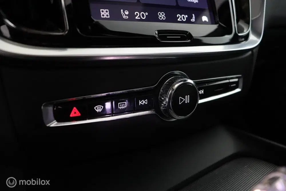 Volvo S60 2.0 B4 Ultimate Dark SCHUIFDAK uit 2023, foto 11