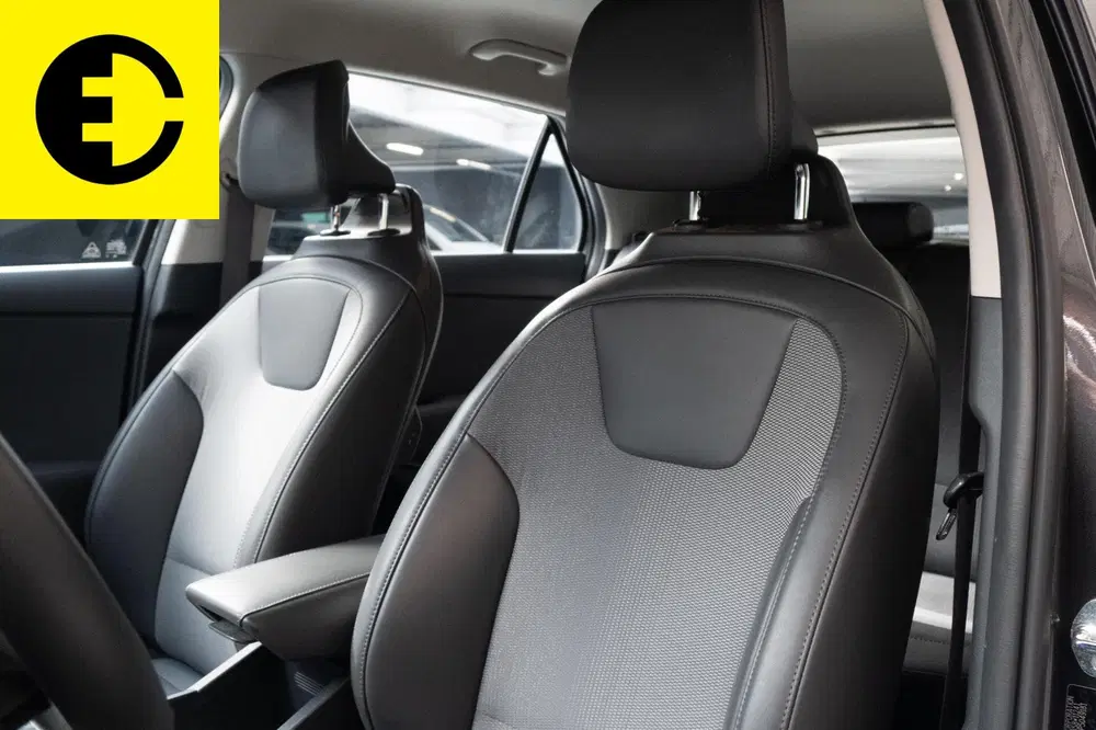 Kia Niro DynamicLine 64.8 kWh uit 2023, foto 5