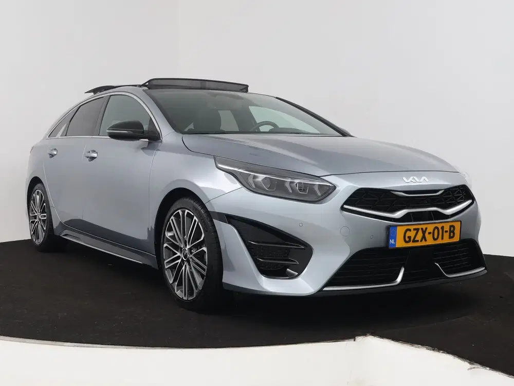 Kia ProCeed 1.5 T-GDi GT-PlusLine uit 2025, foto 15