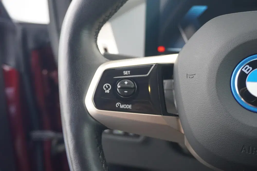 BMW iX xDrive40 uit 2023, foto 11