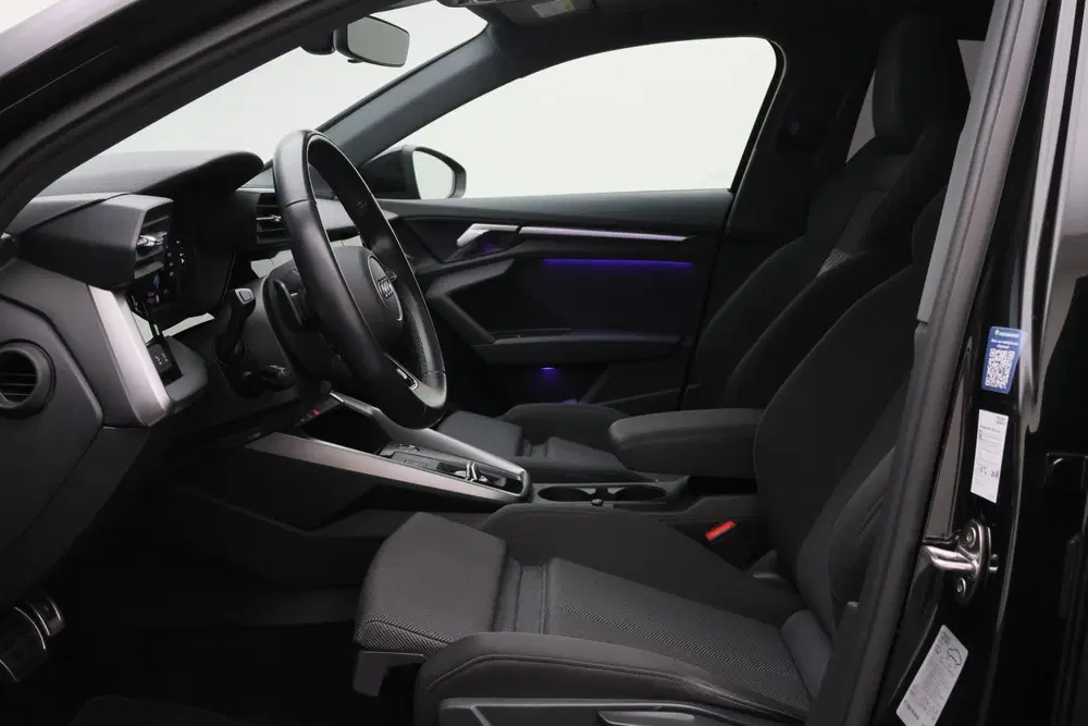 Audi A3 30 TFSI Advanced edition Panoramadak uit 2021, foto 11