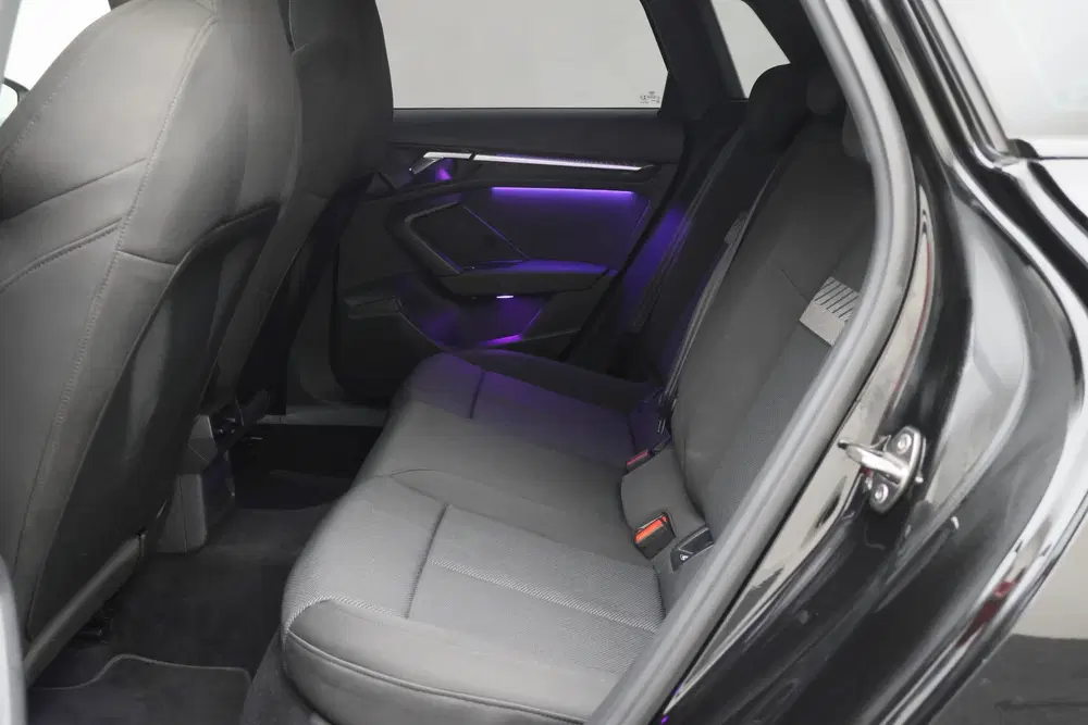 Audi A3 30 TFSI Advanced edition Panoramadak uit 2021, foto 13
