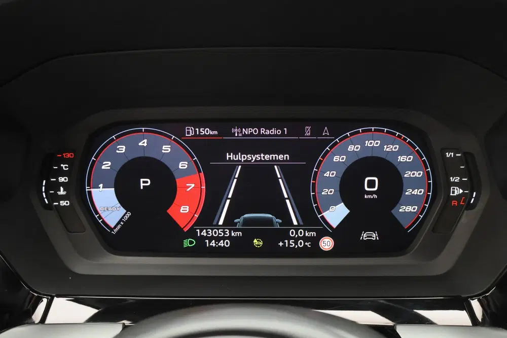 Audi A3 30 TFSI Advanced edition Panoramadak uit 2021, foto 4