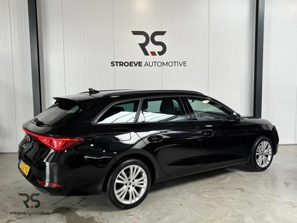 SEAT Leon DSG Style Buss Intense uit 2023, foto 2