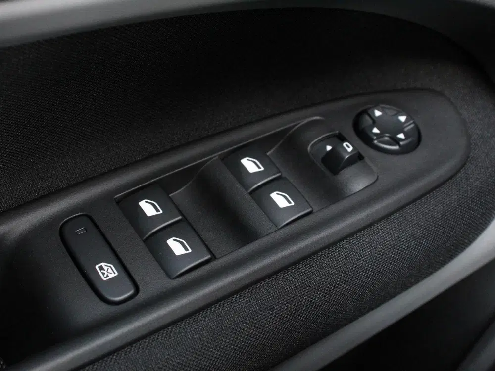 Jeep Avenger Longitude 54 kWh Automaat SOH 96% Navigati uit 2024, foto 15
