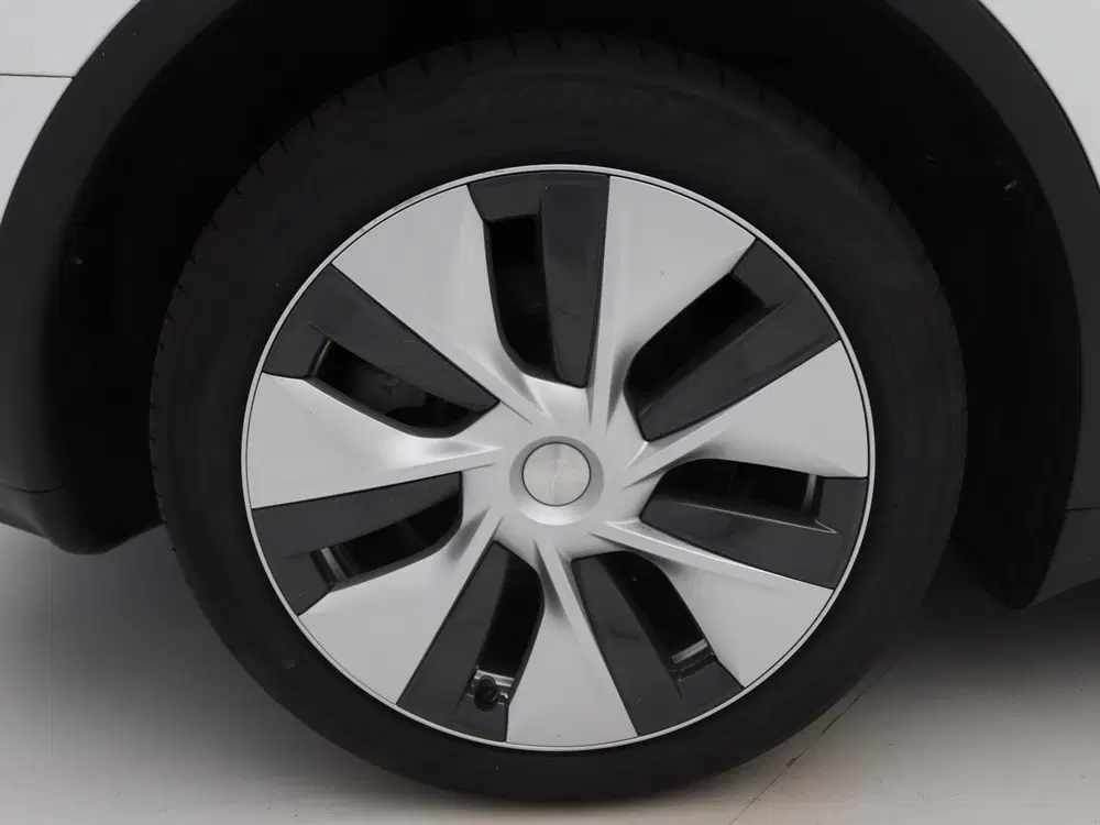 Tesla Model Y Long Range AWD 75kWh 351pk 93.3% SoH [ AMD uit 2023, foto 11