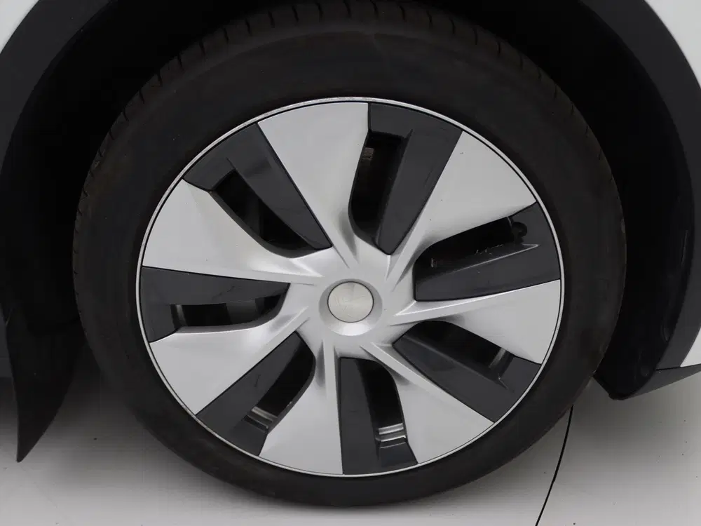 Tesla Model Y Long Range AWD 75kWh 351pk 93.3% SoH [ AMD uit 2023, foto 12