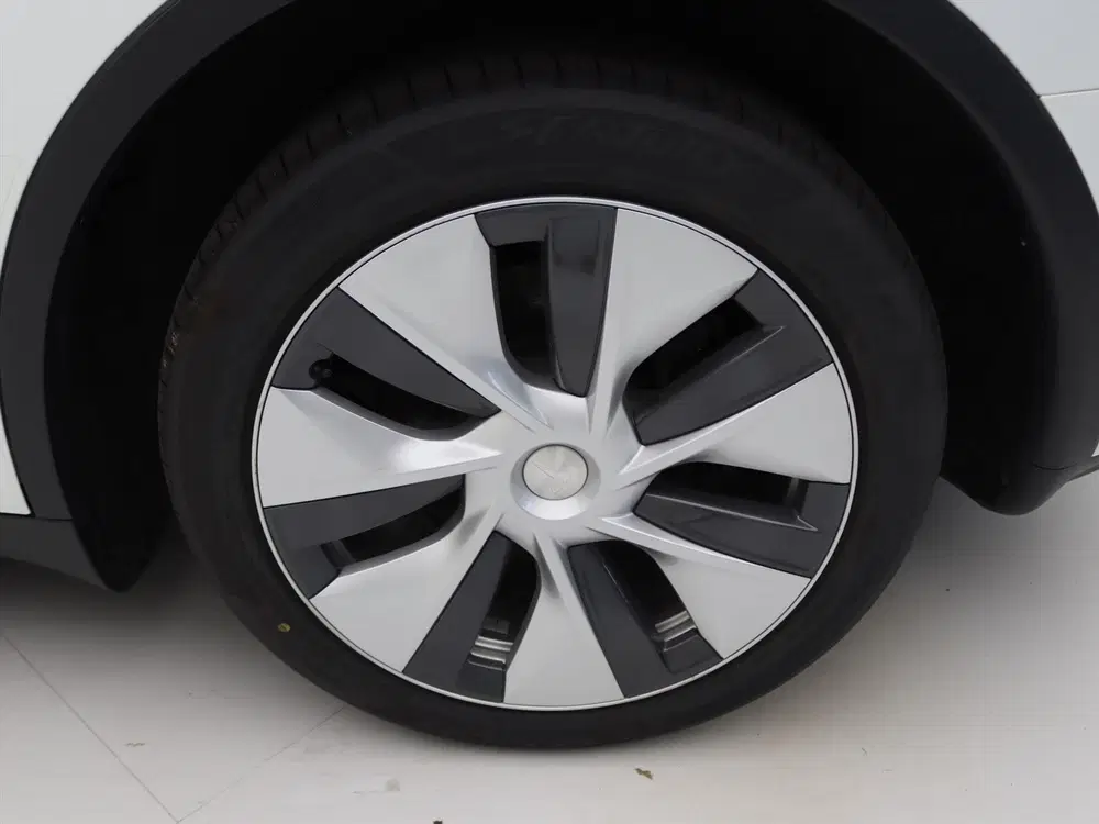 Tesla Model Y Long Range AWD 75kWh 351pk 93.3% SoH [ AMD uit 2023, foto 14