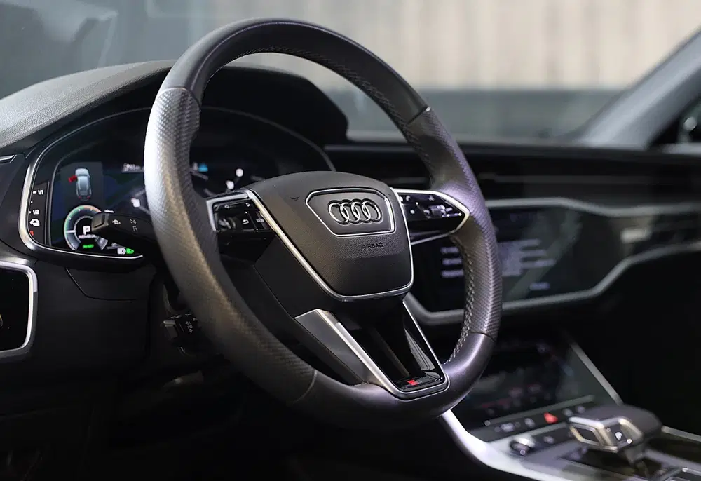 Audi A6 55 TFSI e Quattro RS6 Look uit 2023, foto 7