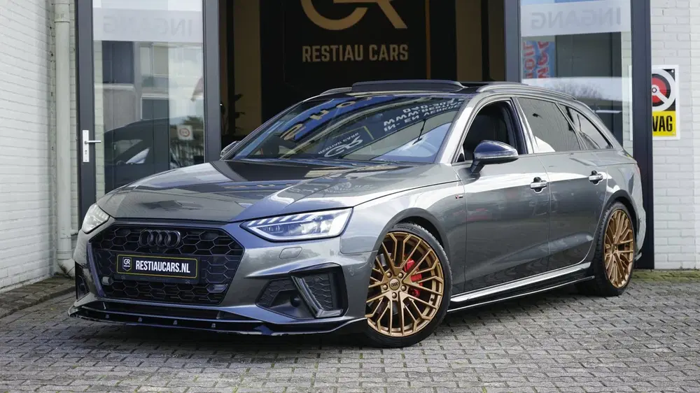 Audi A4 40 TFSI 3x S-Line Maxton BLACK OPTIK AUTOM uit 2022