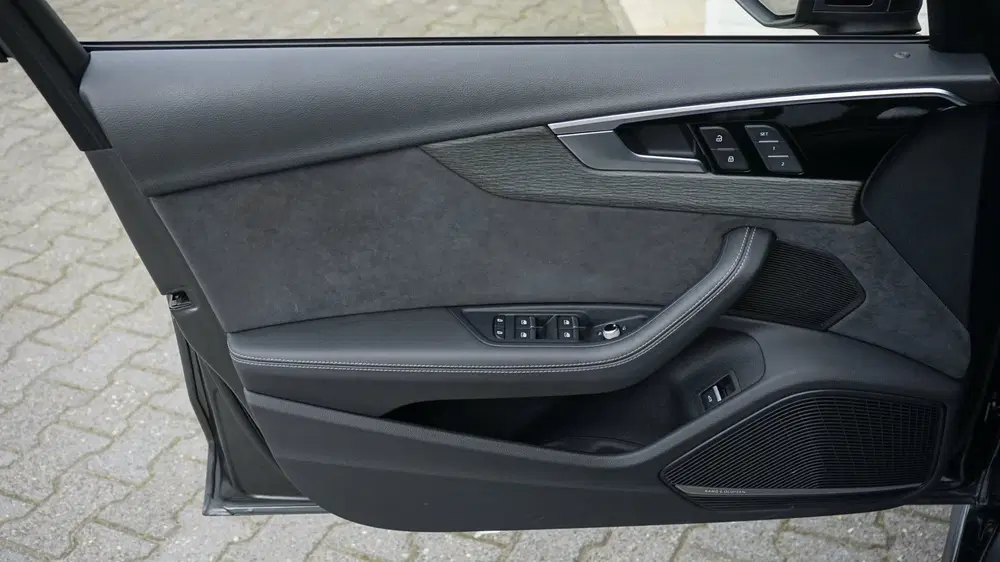 Audi A4 40 TFSI 3x S-Line Maxton BLACK OPTIK AUTOM uit 2022, foto 15