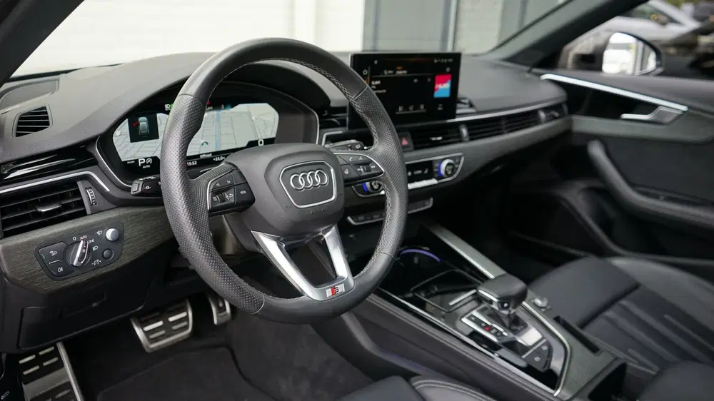 Audi A4 40 TFSI 3x S-Line Maxton BLACK OPTIK AUTOM uit 2022, foto 2