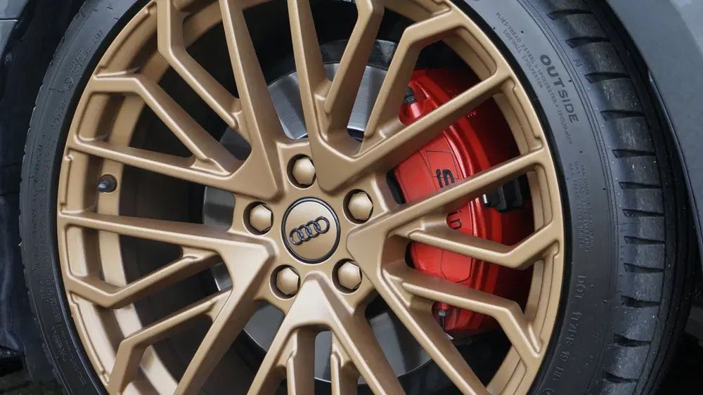 Audi A4 40 TFSI 3x S-Line Maxton BLACK OPTIK AUTOM uit 2022, foto 4