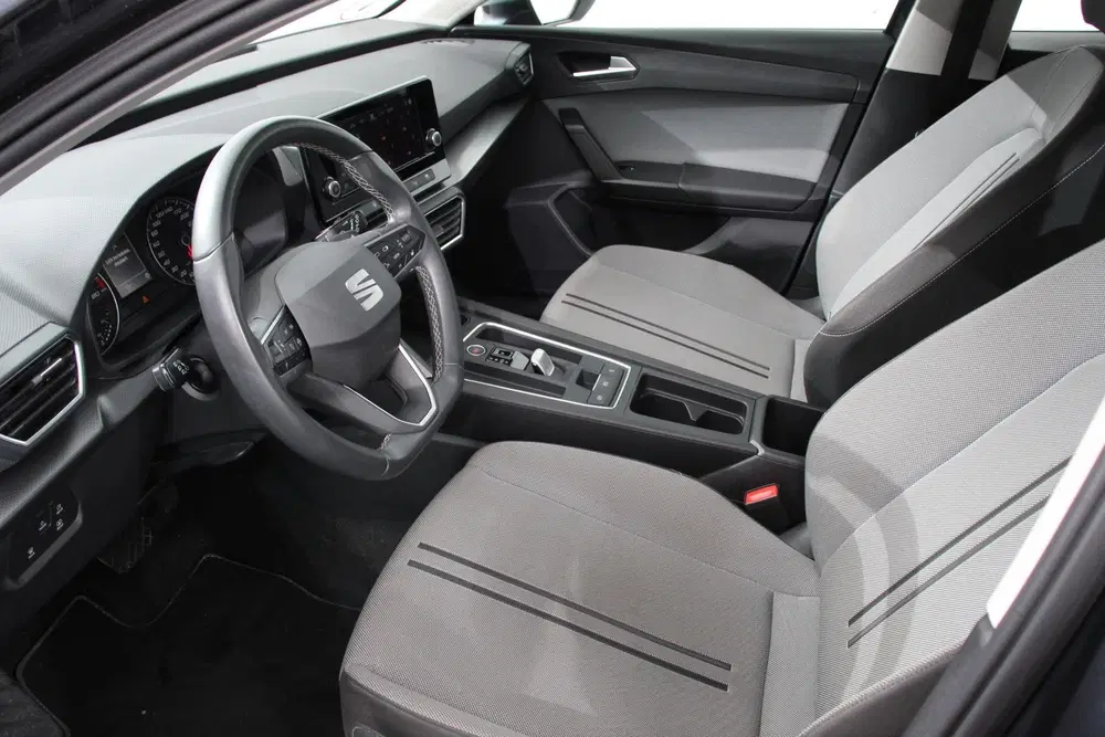 SEAT Leon 1.5 eTSI 150pk Automaat Style Navigat uit 2021, foto 2