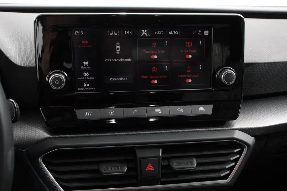 SEAT Leon 1.5 eTSI 150pk Automaat Style Navigat uit 2021, foto 3
