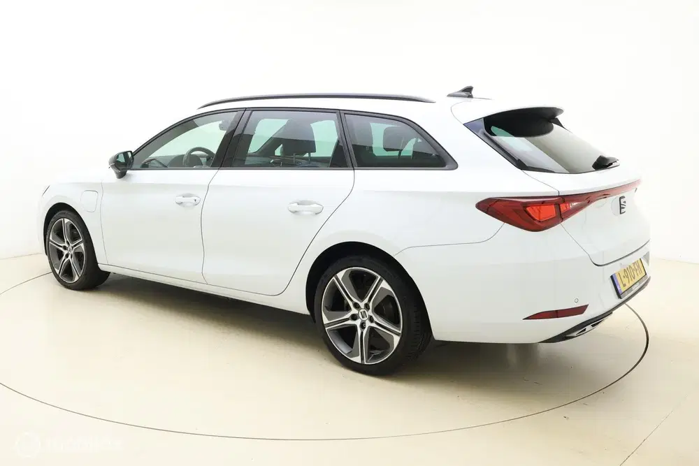 SEAT Leon 1.4 TSI eHybrid FR uit 2021, foto 4