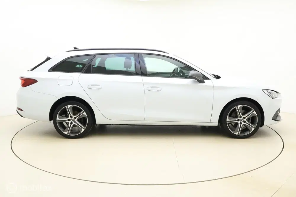 SEAT Leon 1.4 TSI eHybrid FR uit 2021, foto 9