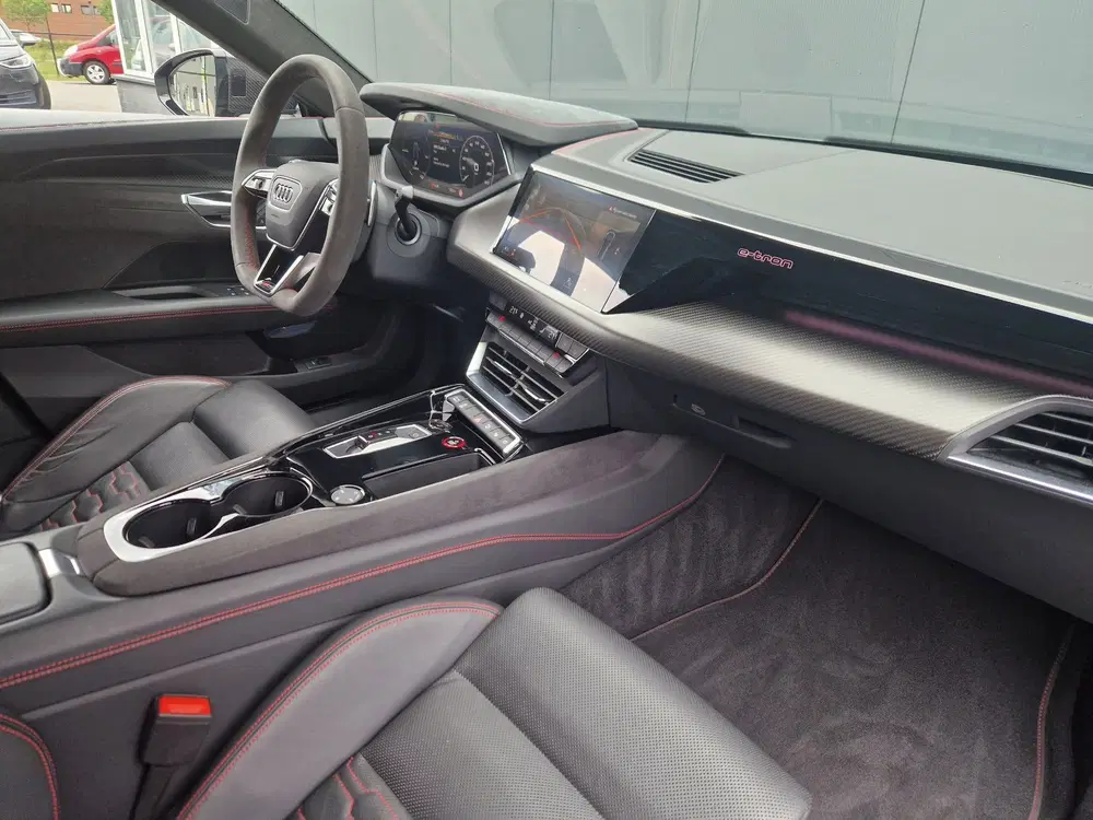 Audi e-tron GT RS 93 kWh uit 2021, foto 10