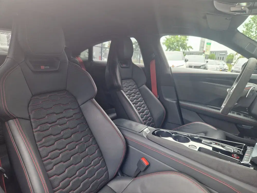 Audi e-tron GT RS 93 kWh uit 2021, foto 11