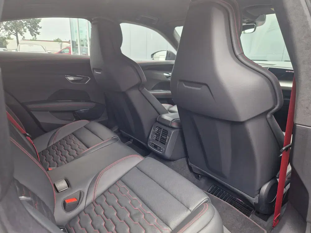 Audi e-tron GT RS 93 kWh uit 2021, foto 12