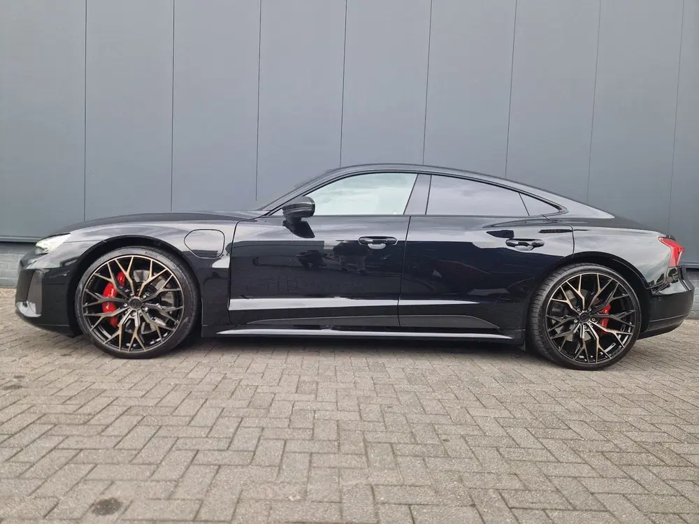 Audi e-tron GT RS 93 kWh uit 2021, foto 2