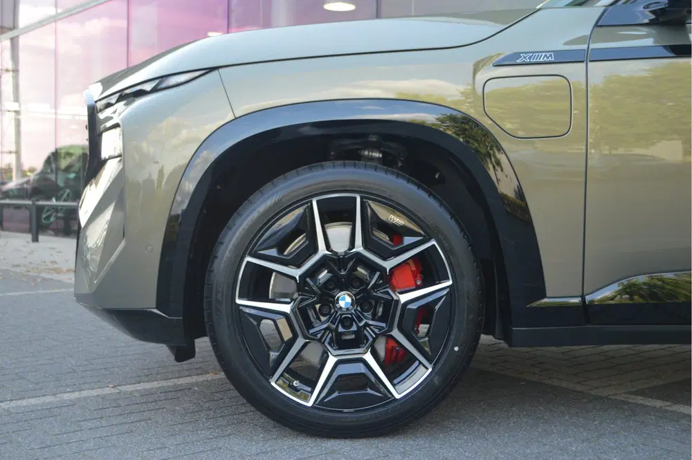 BMW XM PHEV 50e uit 2026, foto 8