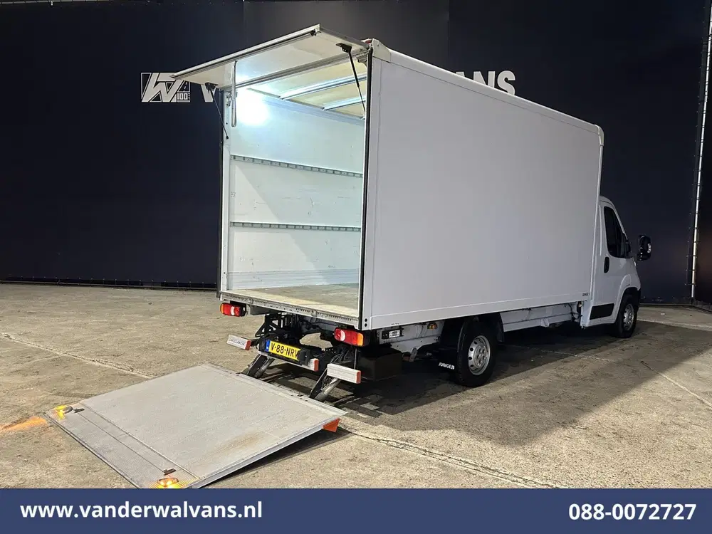Peugeot Boxer 2.2 BlueHDi 141pk Bakwagen 435cm Lang Laad uit 2022, foto 3