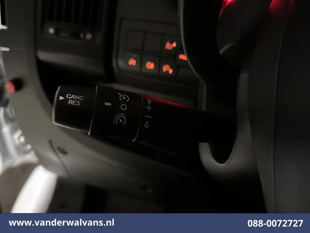 Peugeot Boxer 2.2 BlueHDi 141pk Bakwagen 435cm Lang Laad uit 2022, foto 5