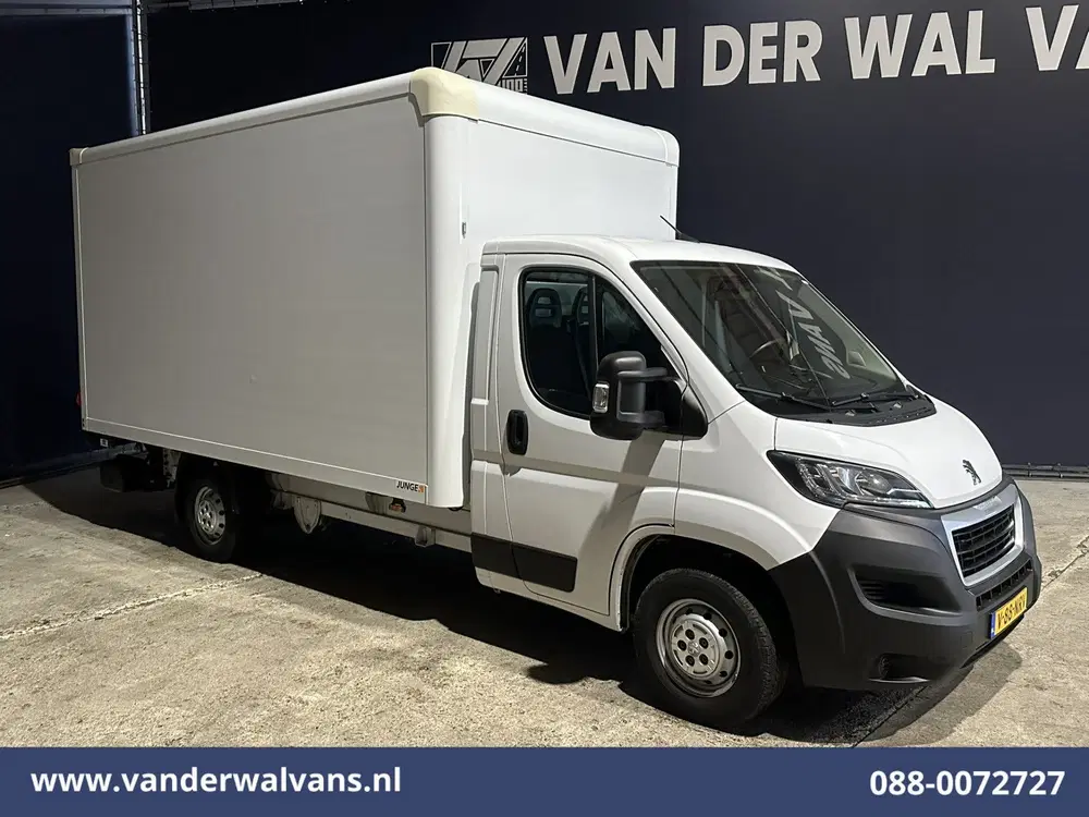 Peugeot Boxer 2.2 BlueHDi 141pk Bakwagen 435cm Lang Laad uit 2022, foto 8