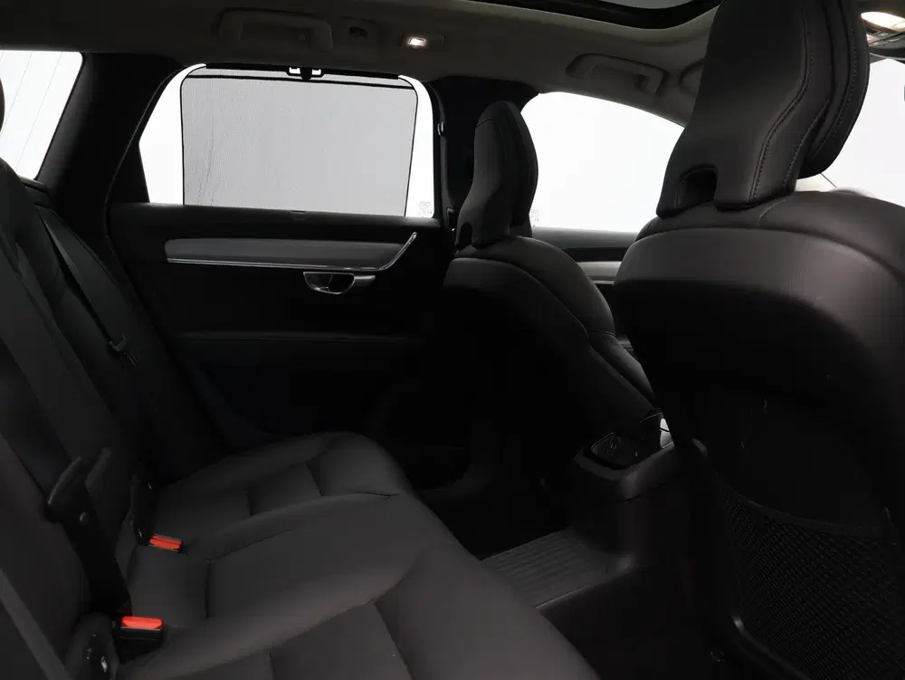 Volvo V90 T8 AWD Plug-in hybrid Ultra Dark uit 2025, foto 10