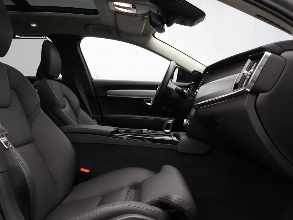 Volvo V90 T8 AWD Plug-in hybrid Ultra Dark uit 2025, foto 9
