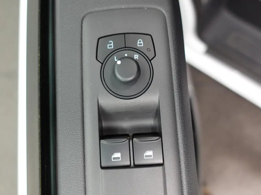 Ford Transit Custom 300 2.0 TDCI L2H1 Airco Cruise Navigatie uit 2024, foto 8