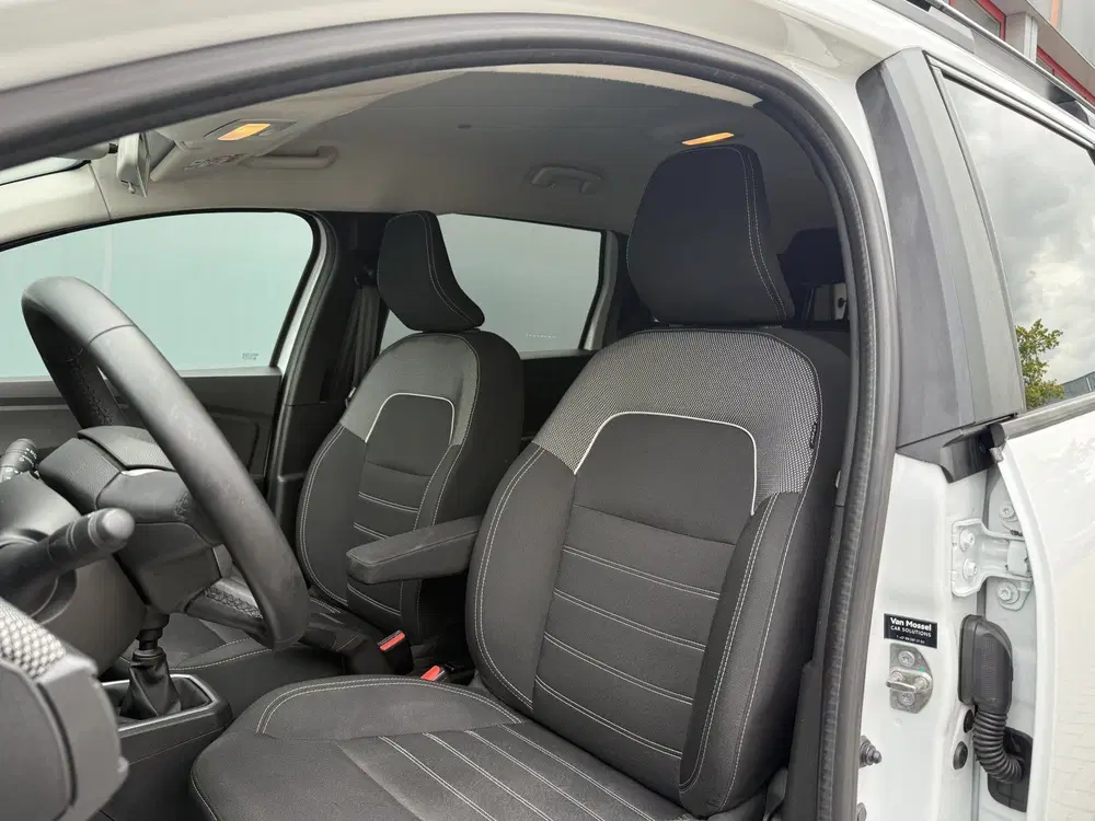 Dacia Jogger BWJ 2023 1.0 TCe 92 PK 100 ECO-G Expressio uit 2023, foto 5