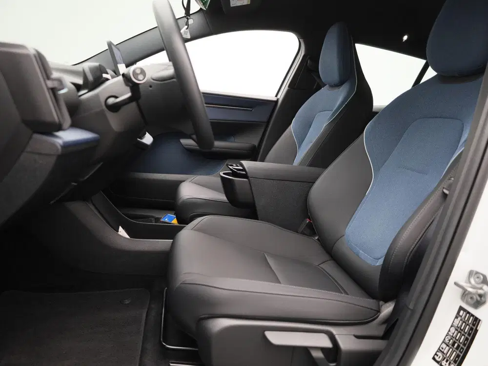 Volvo EX30 P5 Long Range Core uit 2024, foto 11