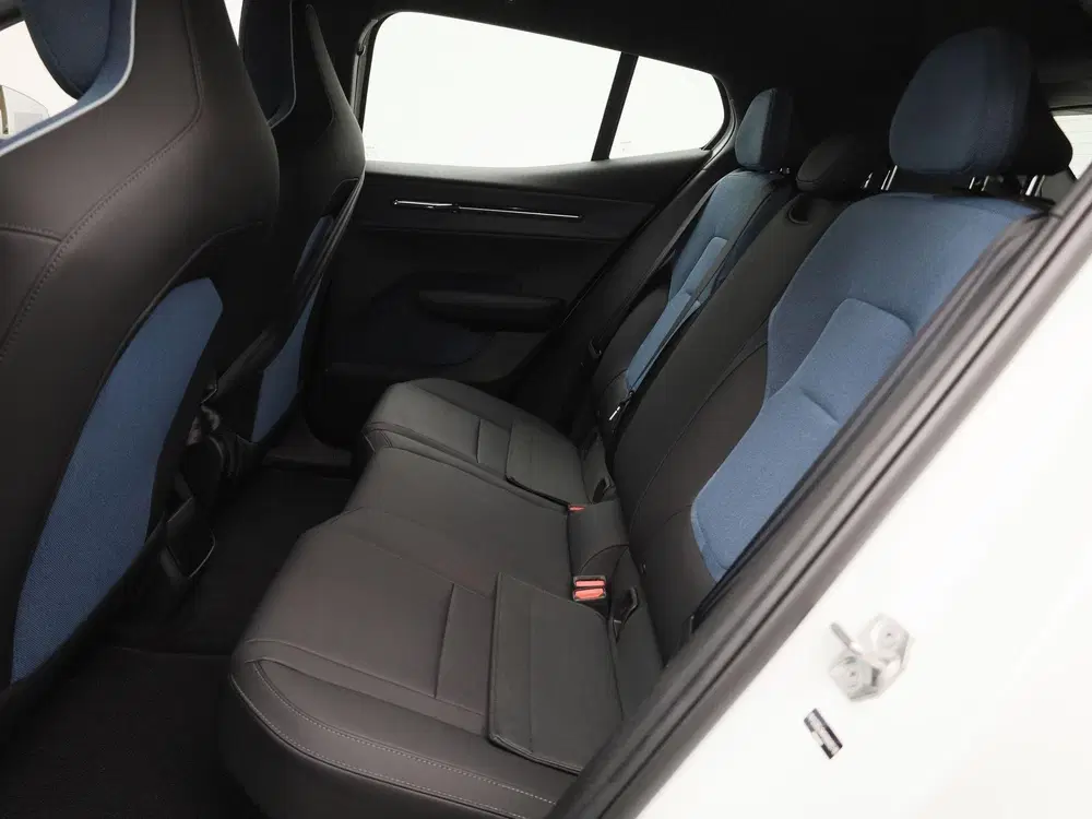 Volvo EX30 P5 Long Range Core uit 2024, foto 12