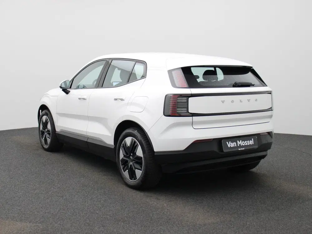 Volvo EX30 P5 Long Range Core uit 2024, foto 2