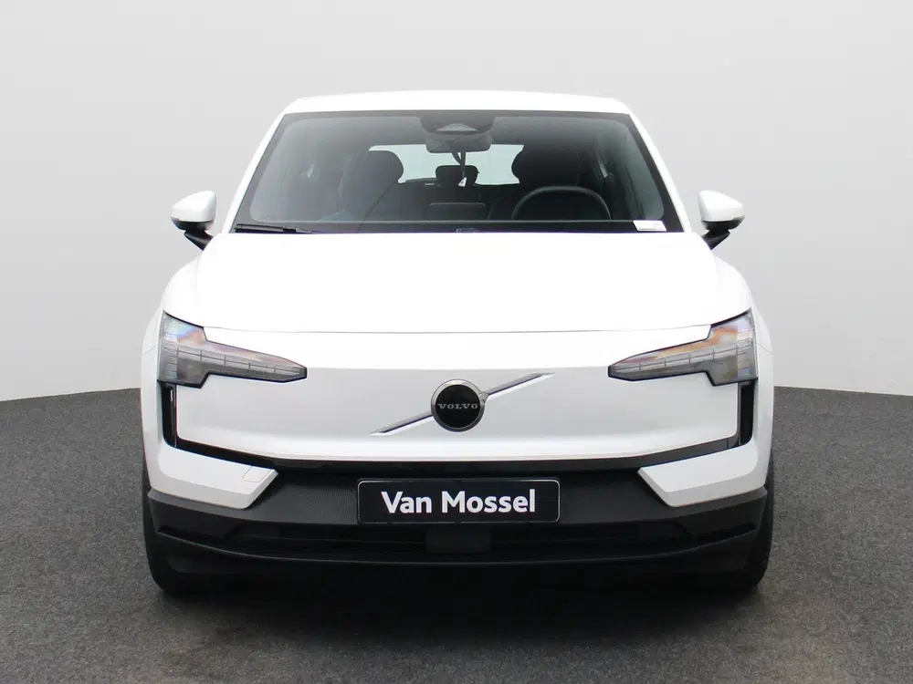 Volvo EX30 P5 Long Range Core uit 2024, foto 3