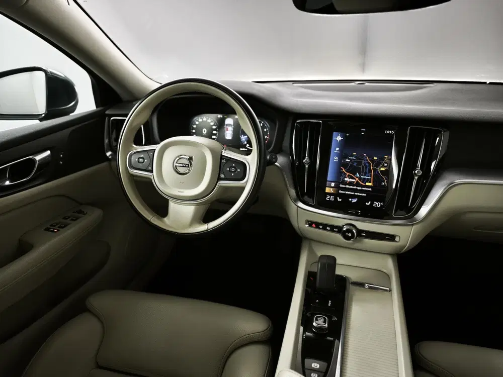Volvo V60 2.0 B3 Momentum Business uit 2022, foto 10