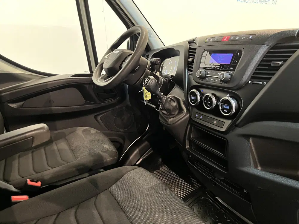 Iveco Daily 35S16 2.3 375 DC 7 pers. Open Laadbak uit 2024, foto 3