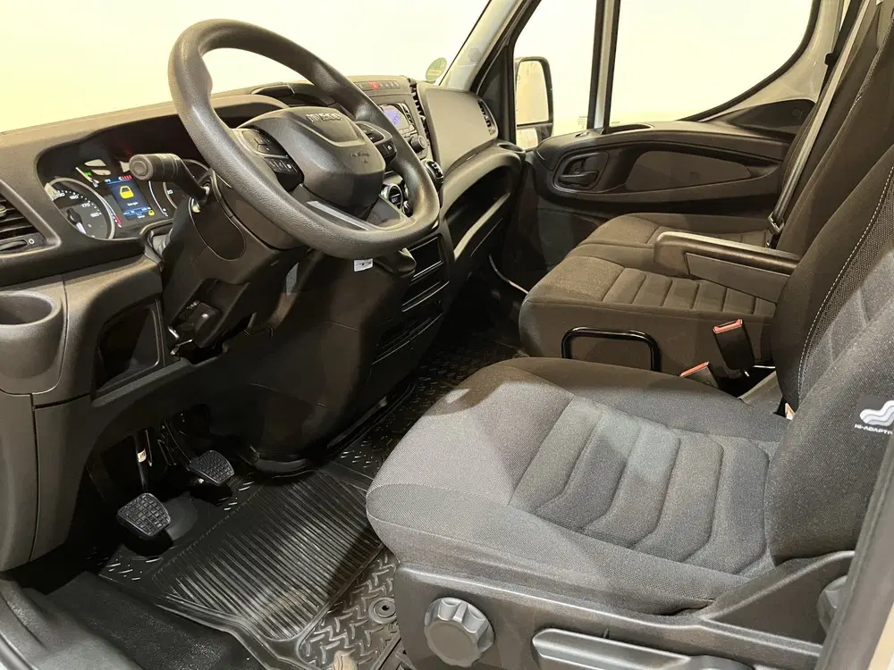 Iveco Daily 35S16 2.3 375 DC 7 pers. Open Laadbak uit 2024, foto 5