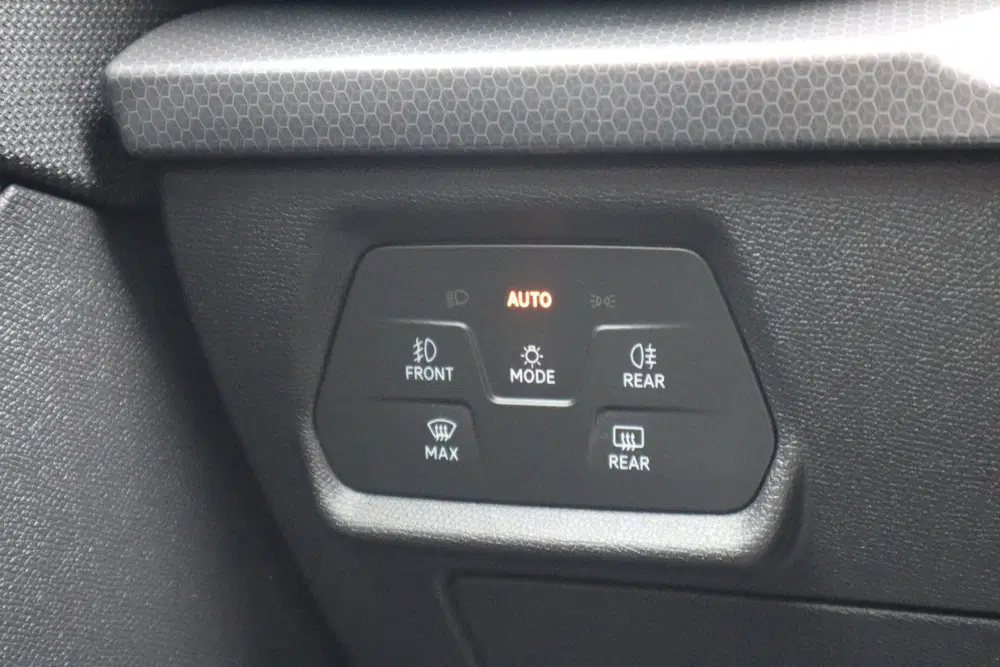SEAT Leon 1.0 TSI Style Business Intense uit 2021, foto 15