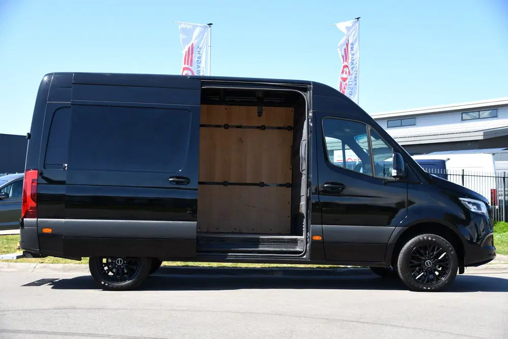 Mercedes-Benz Sprinter 319 1.9 CDI L2H2 RWD Black Edition Ca uit 2023, foto 11