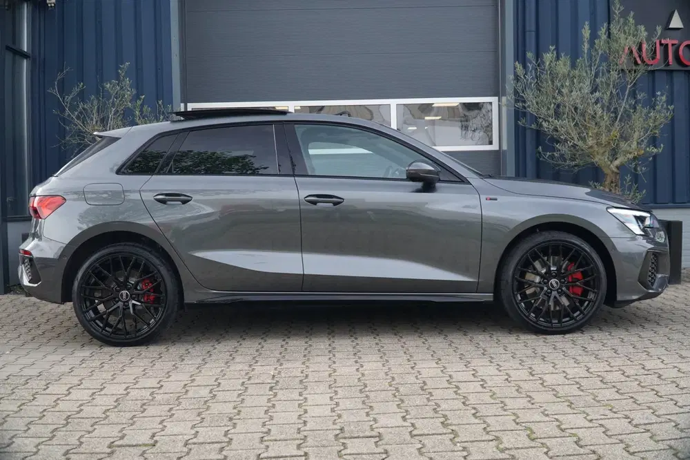 Audi A3 45 TFSI e S edition Competition 245PK PHEV uit 2023, foto 7
